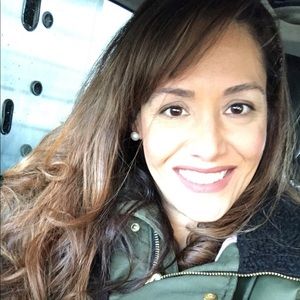 Meet your Posher, Yaira